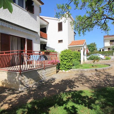 Apartment Ema Near City Center Porec Exterior photo