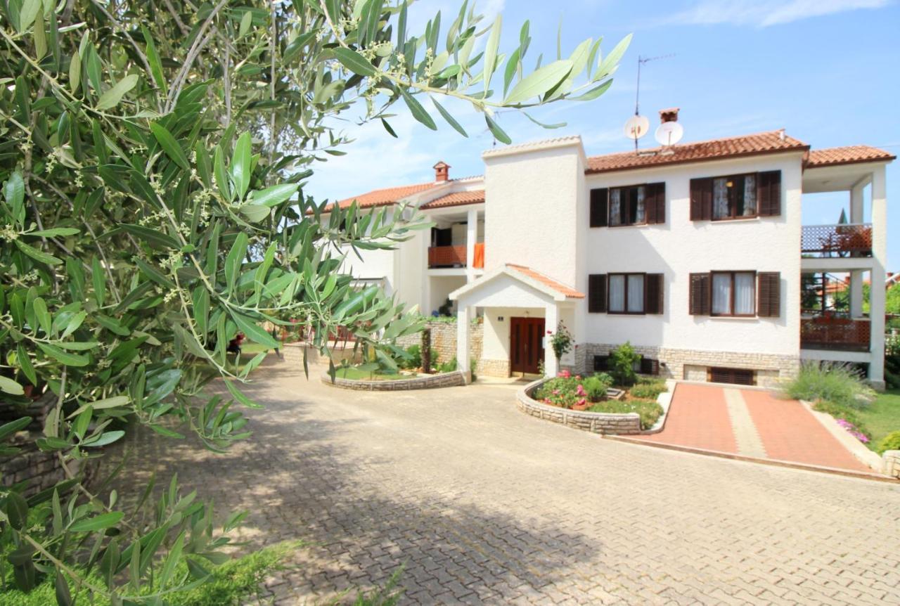 Apartment Ema Near City Center Porec Exterior photo