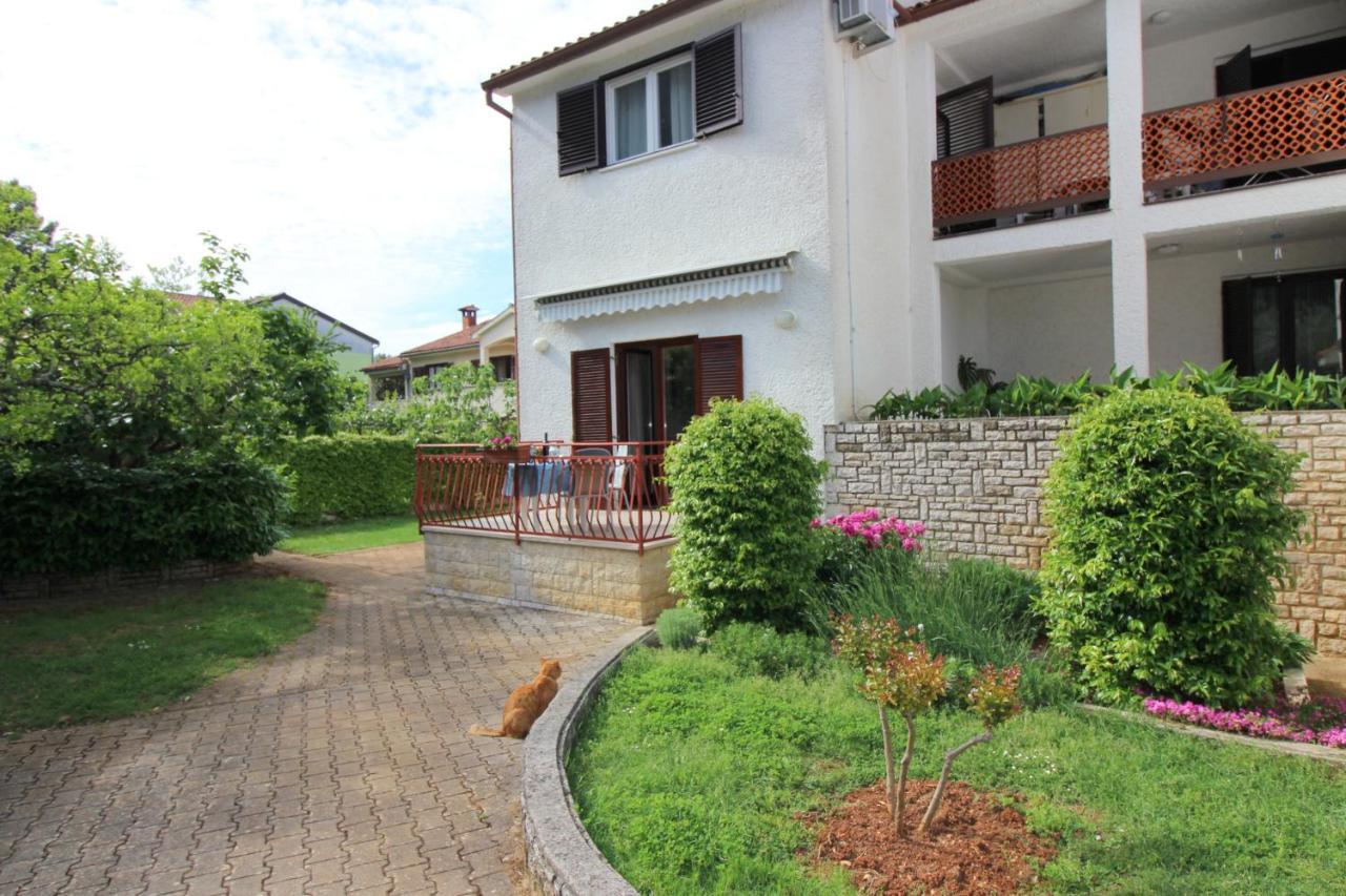 Apartment Ema Near City Center Porec Exterior photo